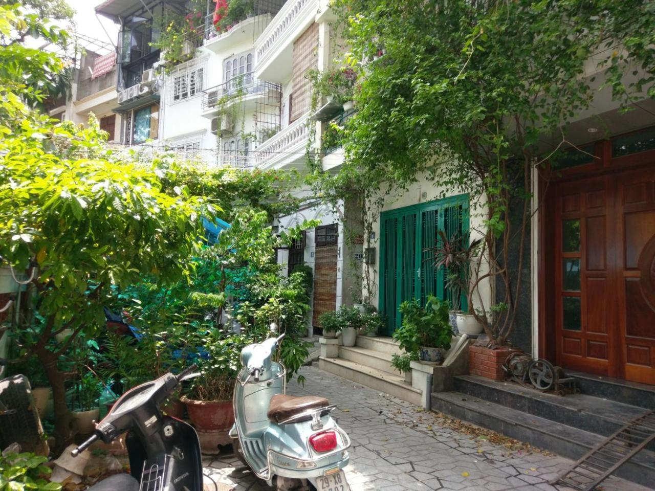 Capsule Hanoi Hostel Exterior photo