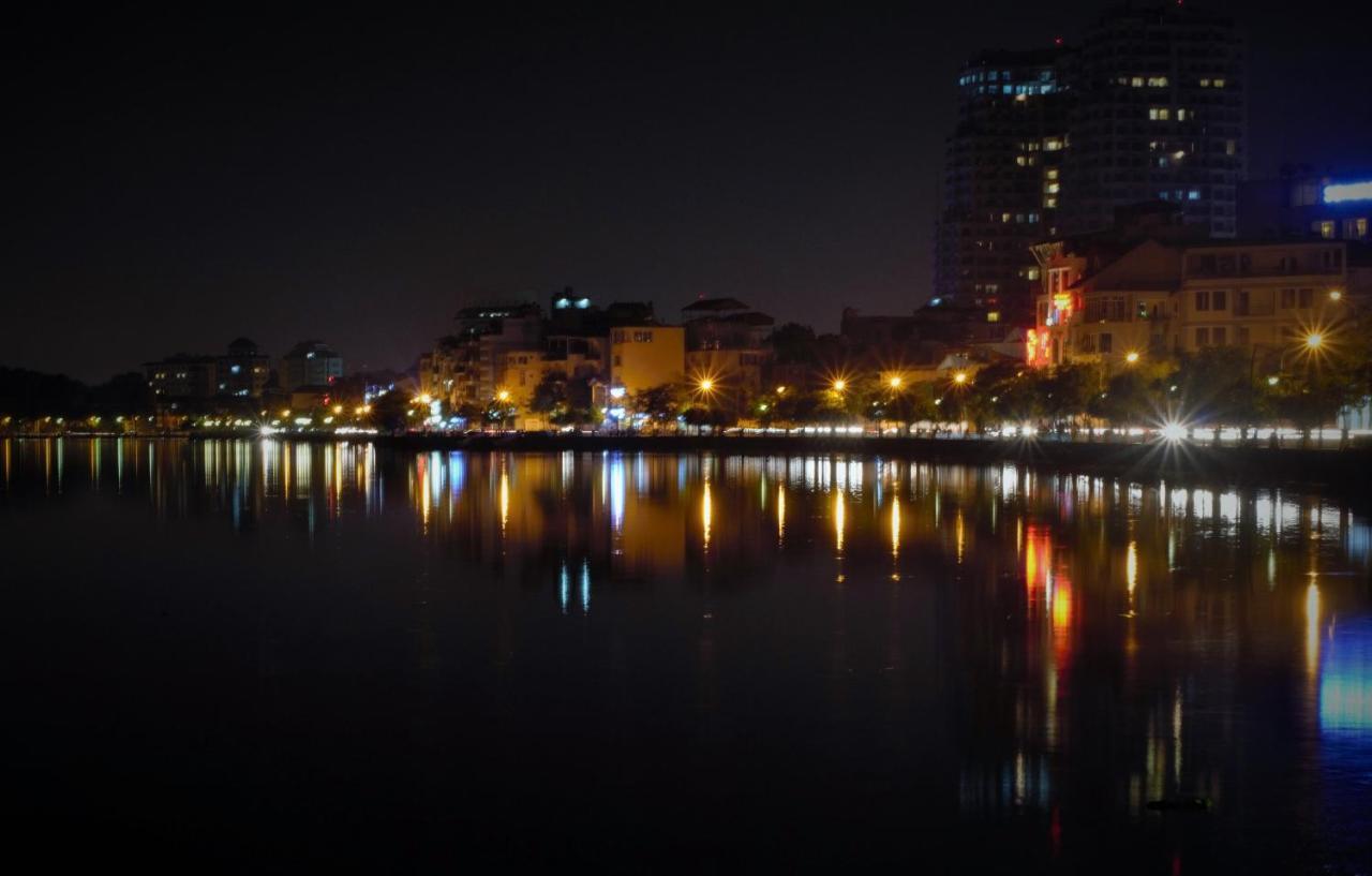 Capsule Hanoi Hostel Exterior photo