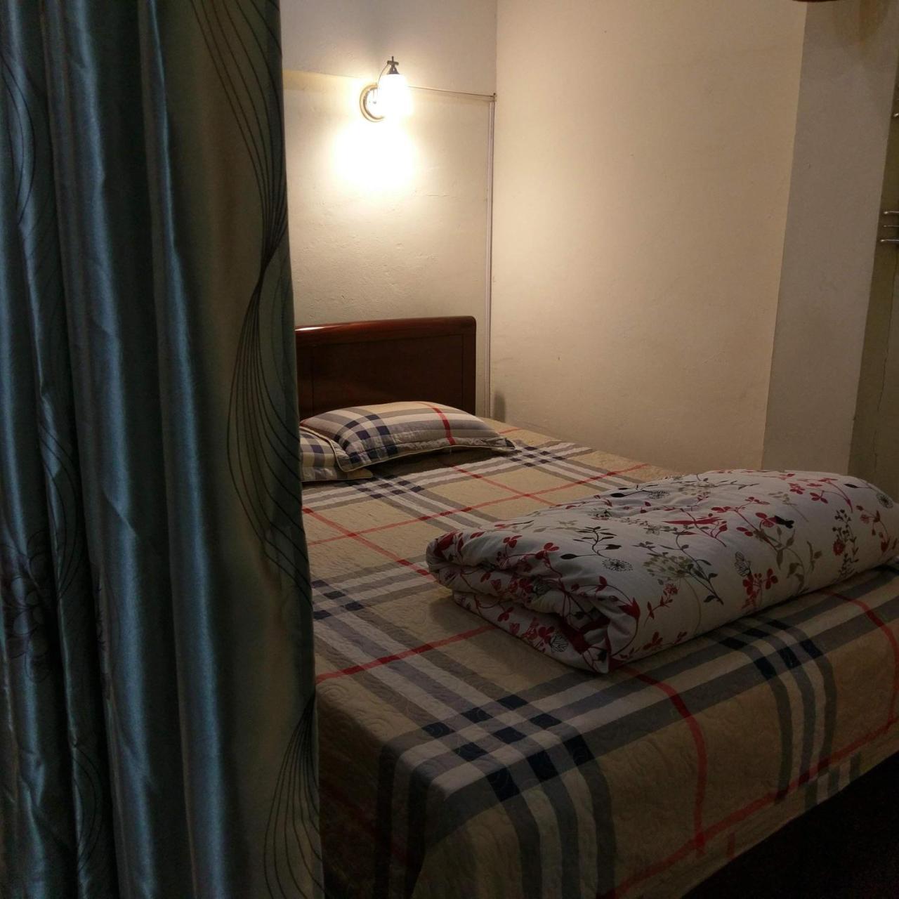 Capsule Hanoi Hostel Exterior photo